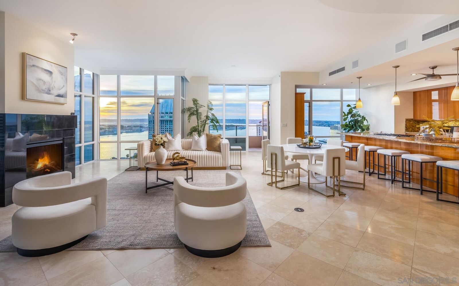 Property Photo:  550 Front Street 3004 &Amp 3001  CA 92101 