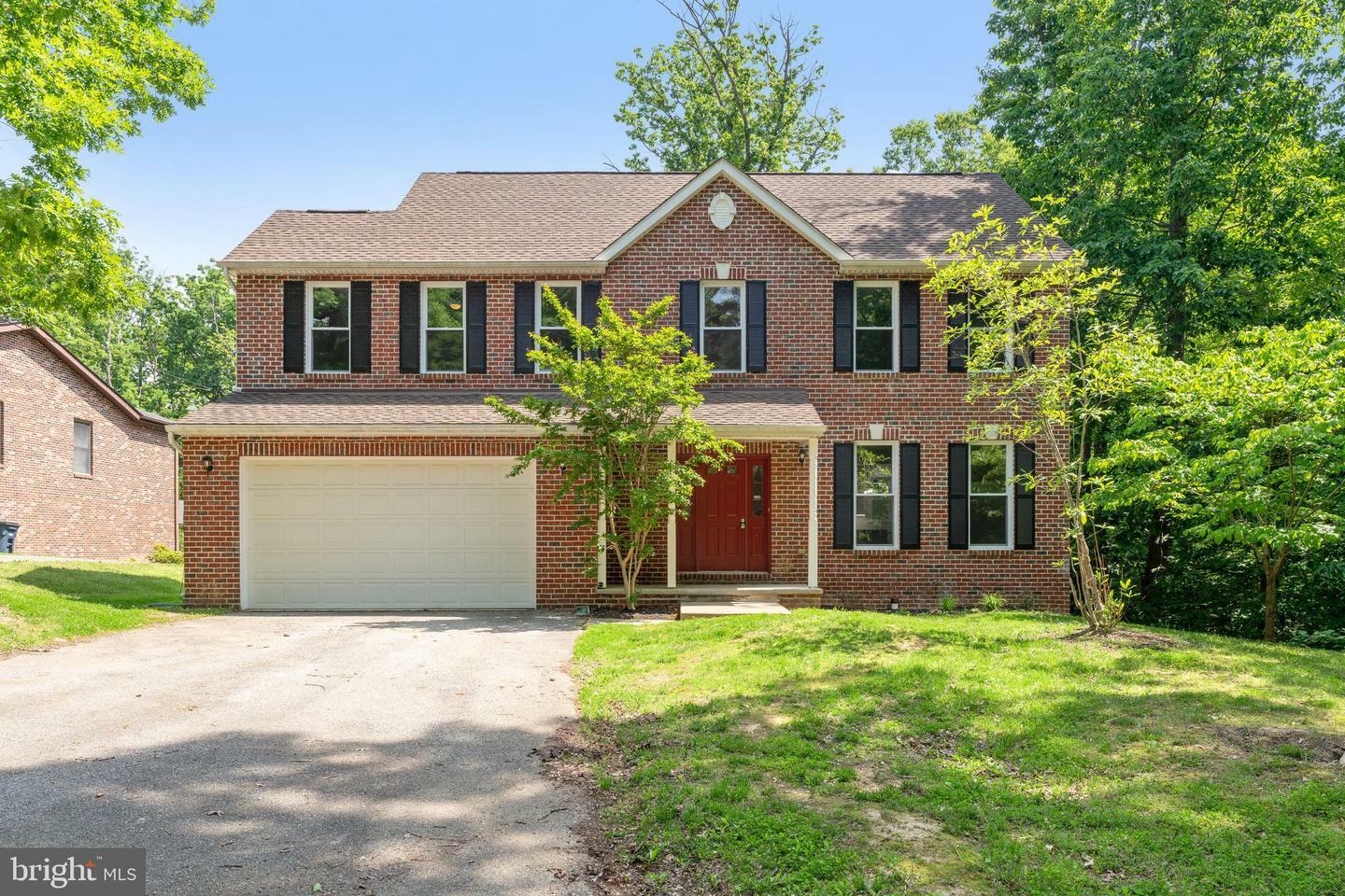 4910 Woodland Boulevard  Oxon Hill MD 20745 photo
