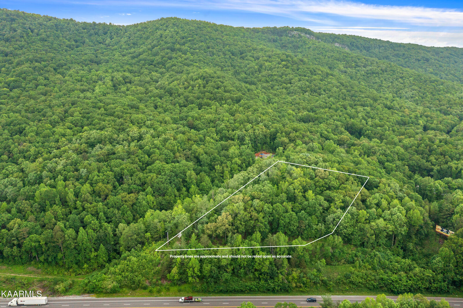 Property Photo: 195 Sherwood Lane TN 37748
