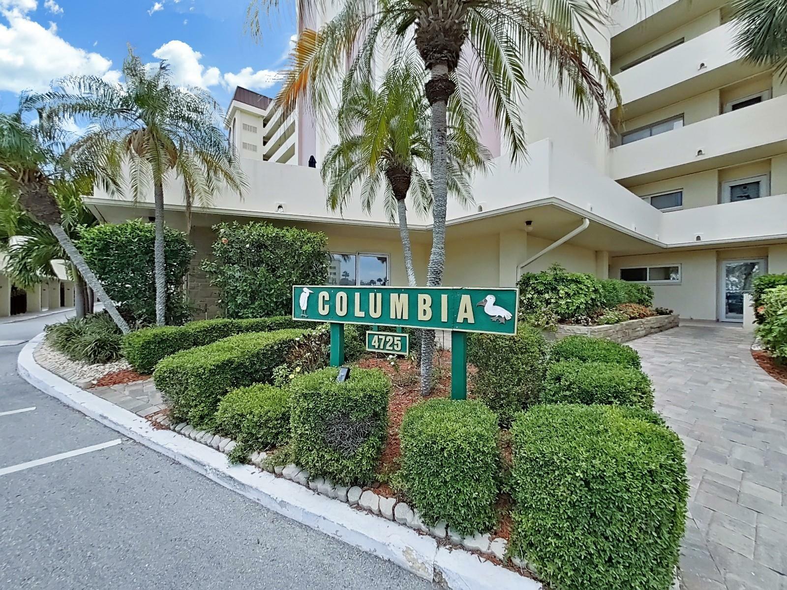 Property Photo: 4725 Cove Circle 1001 FL 33708