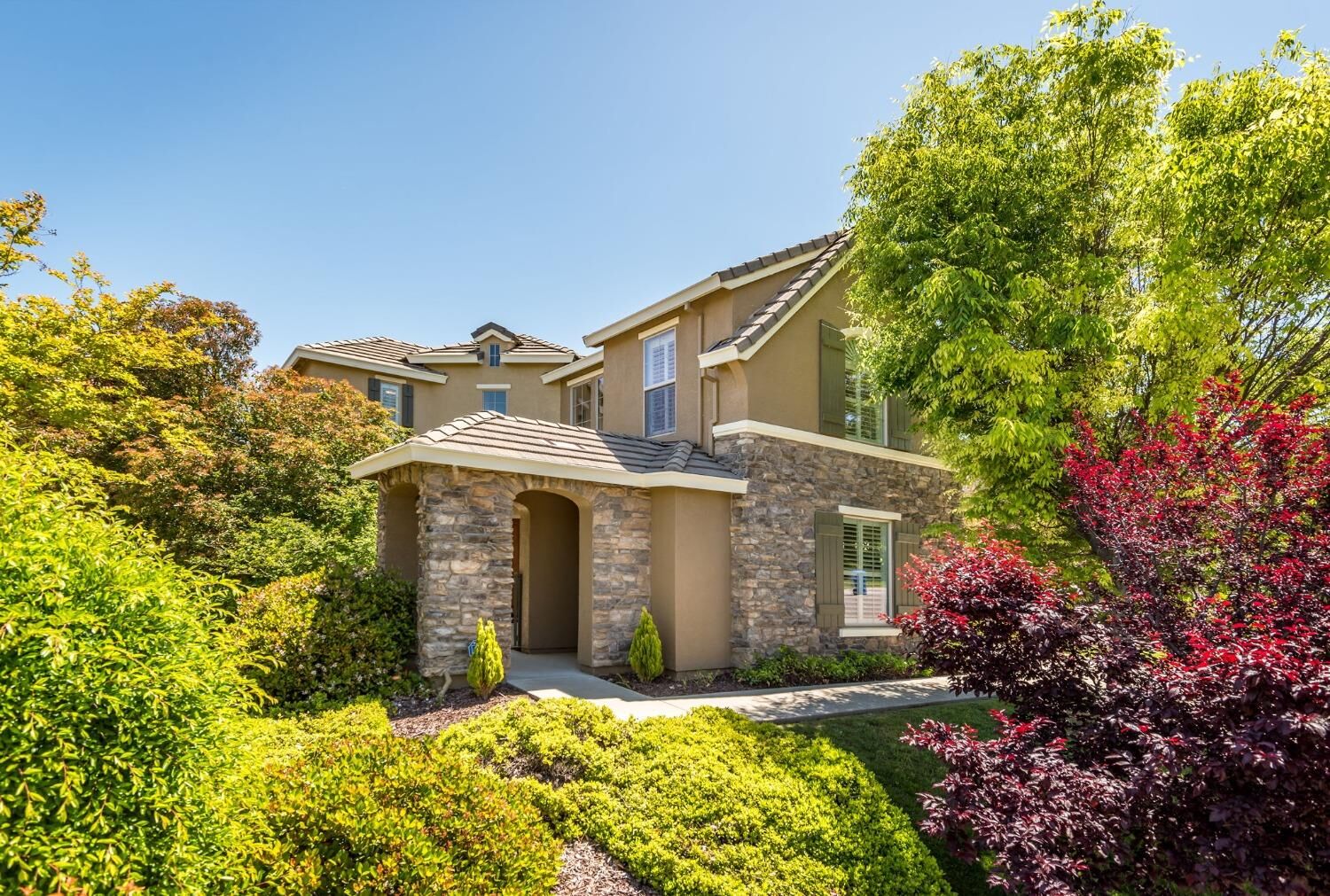 Property Photo:  1960 Caversham Way  CA 95630 