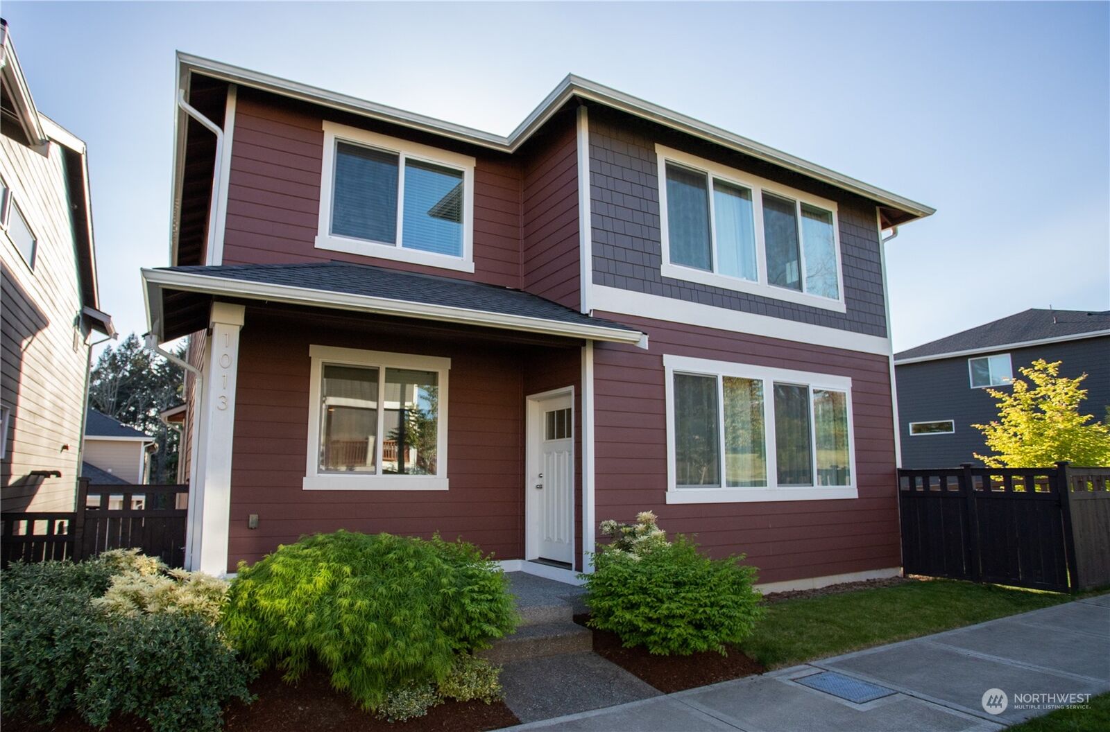 Property Photo: 1013 Sedonia Street WA 98310