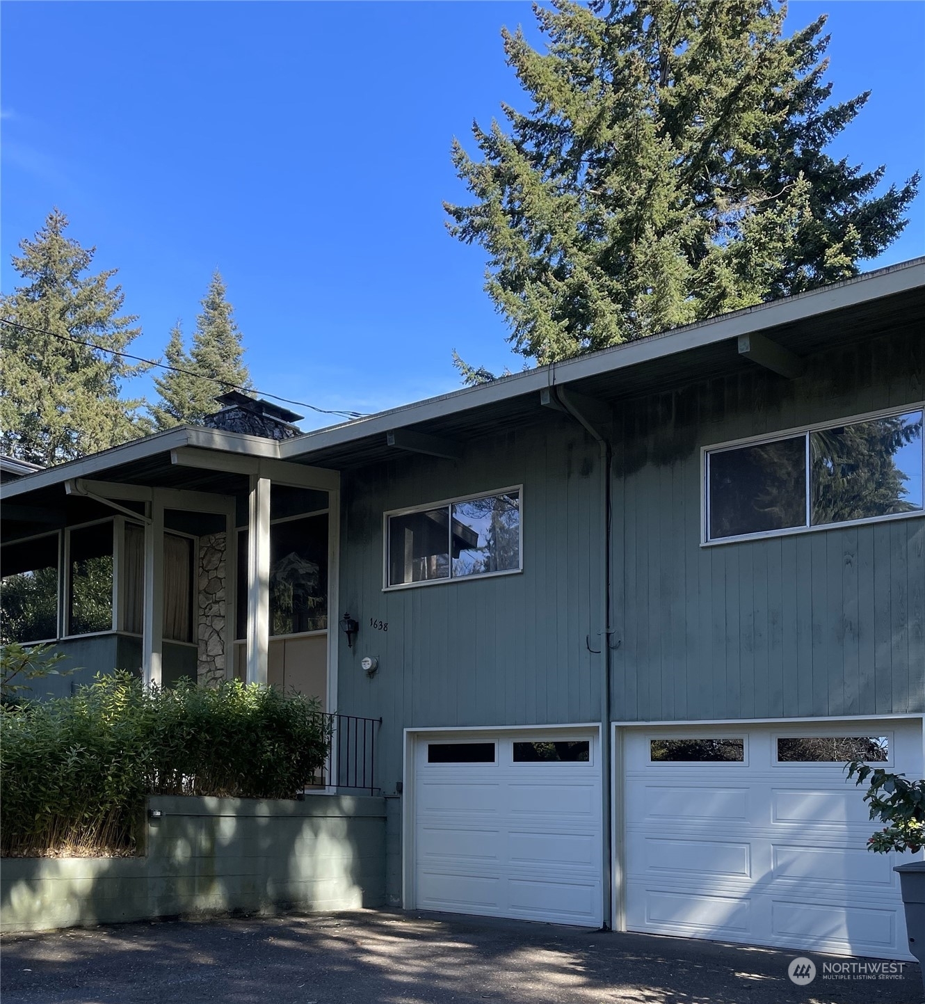 Property Photo: 1638 103rd Avenue SE WA 98004