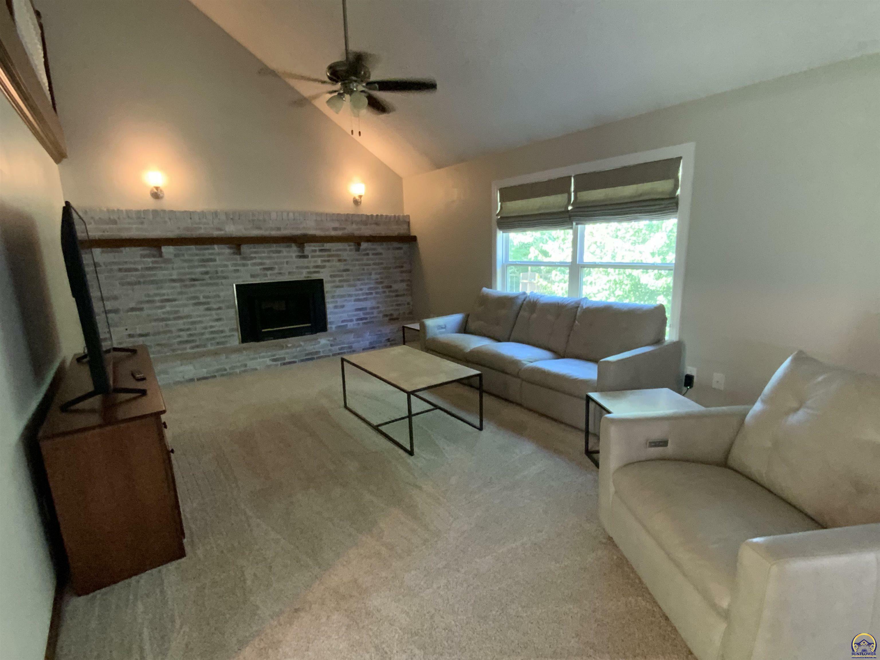 Property Photo: 3031 SE Eveningtide Way KS 66605