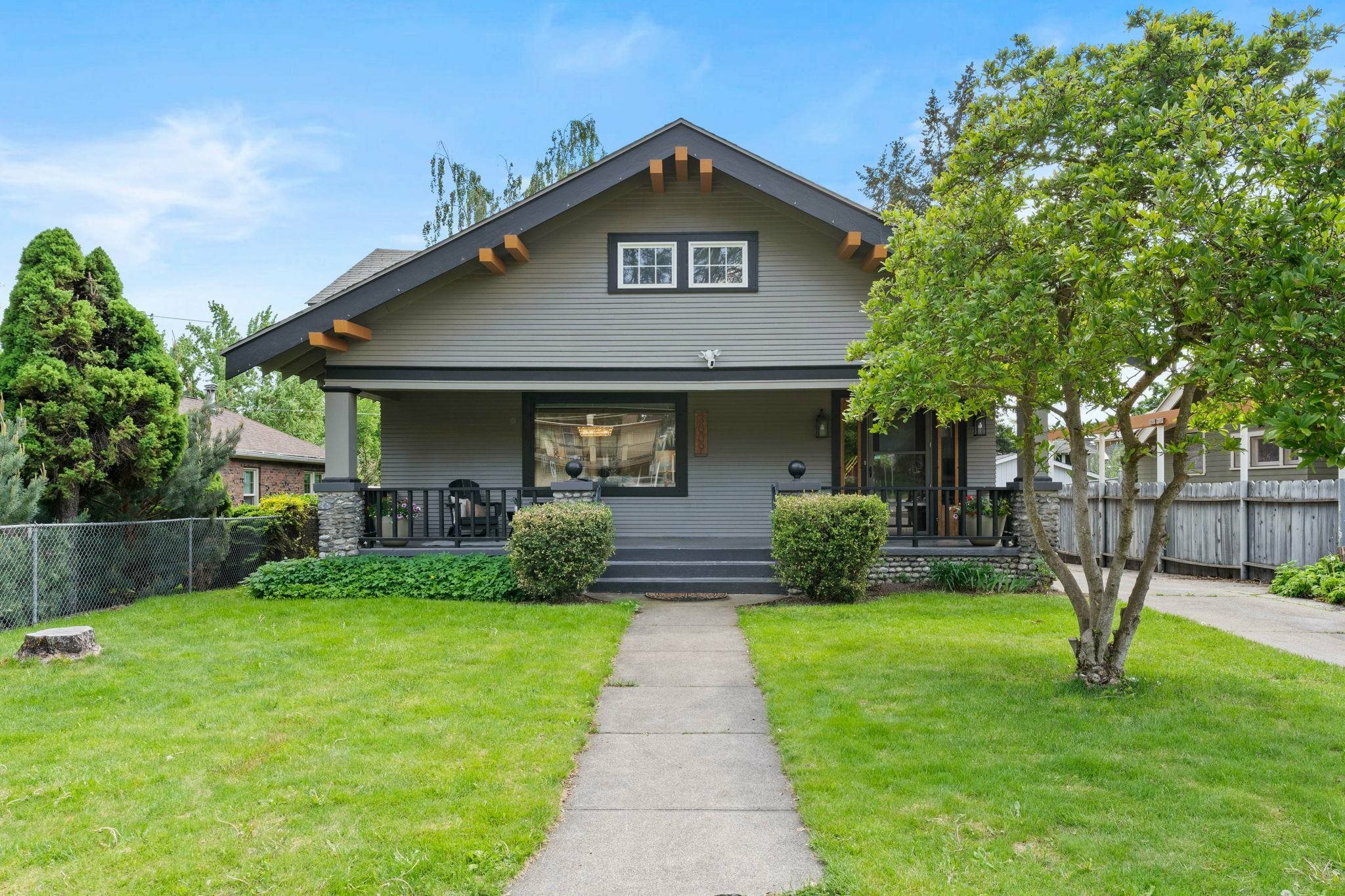 Property Photo: 3009 W Alice Ave WA 99205