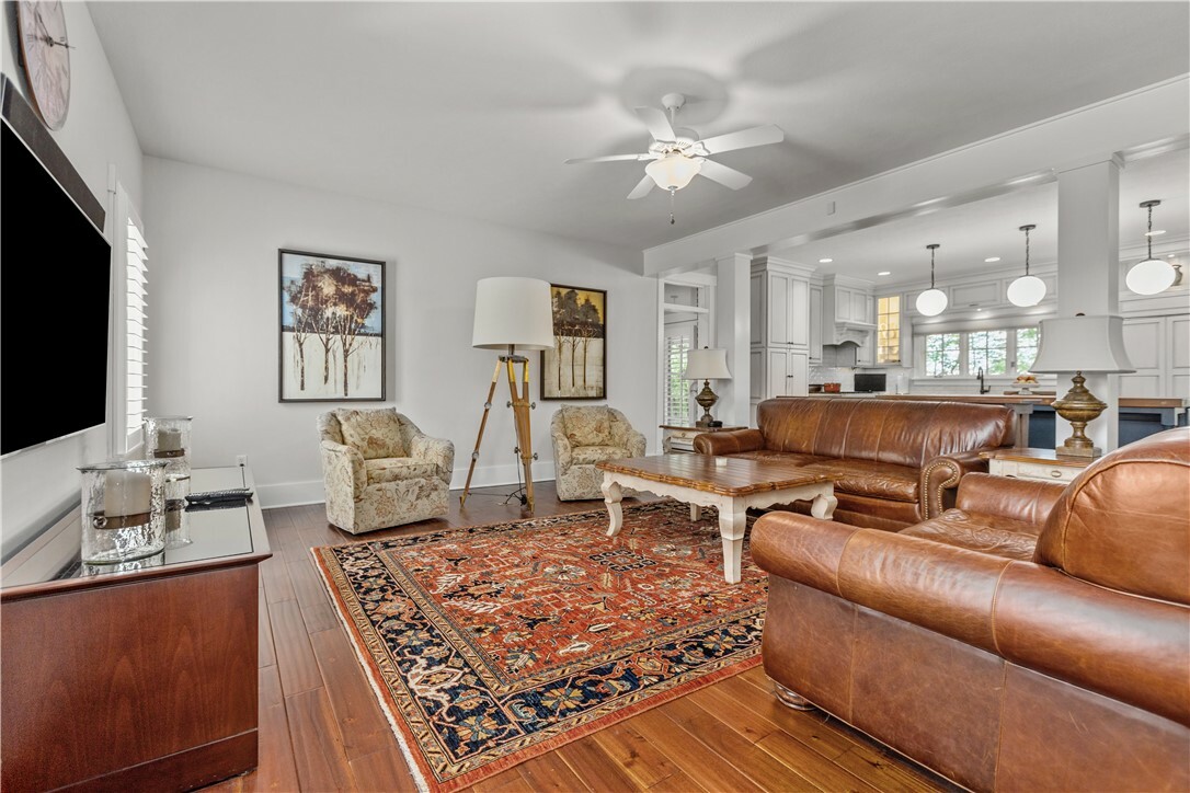 Property Photo: 1624 Franklin Fields Dr PA 15143