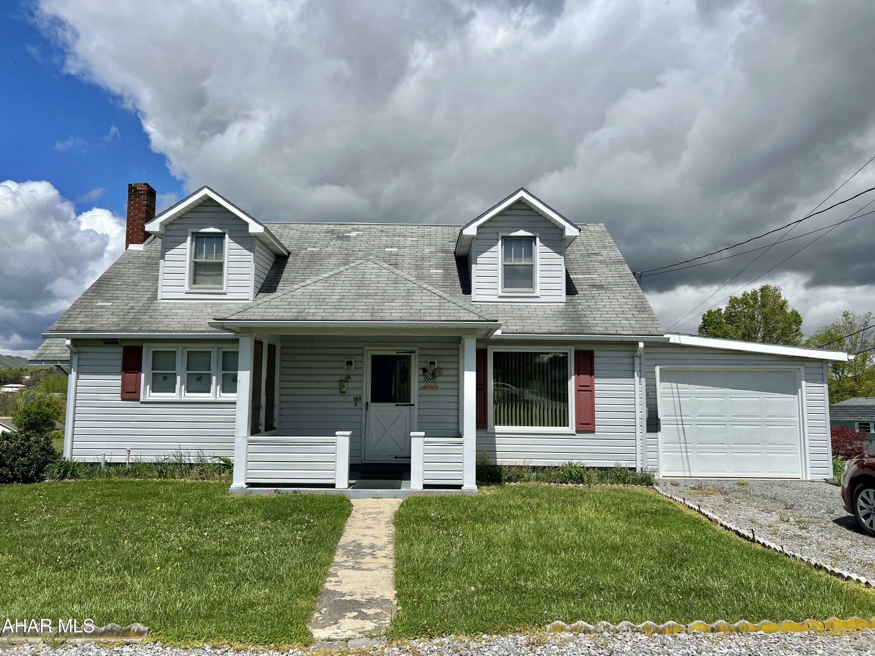 Property Photo:  169 Meadow Lane  PA 15537 