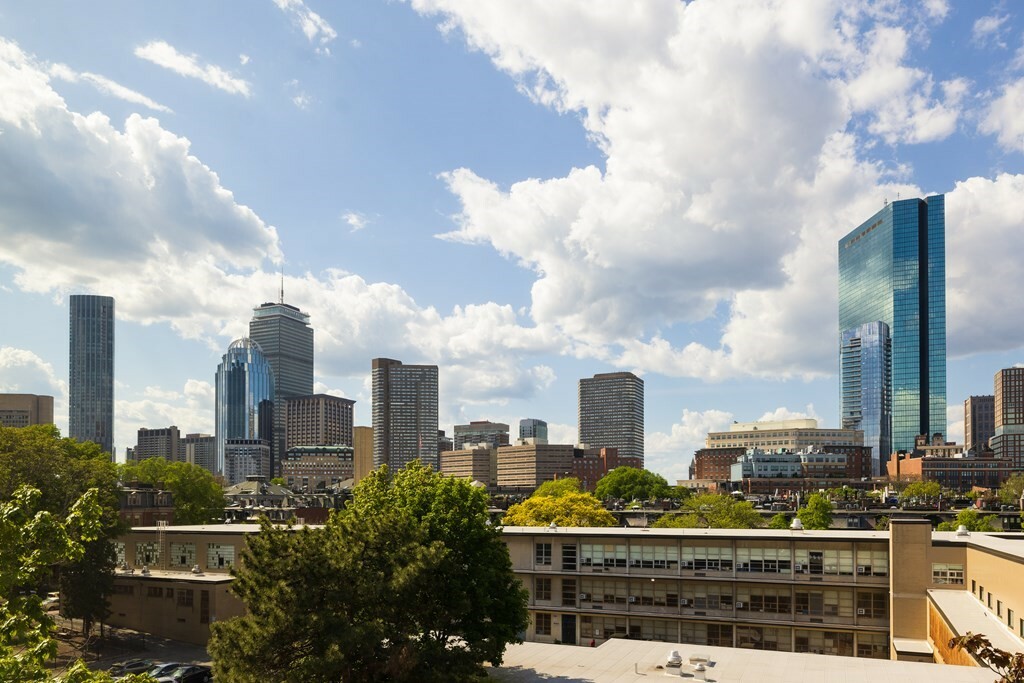 Property Photo:  26 Montgomery 5  MA 02116 