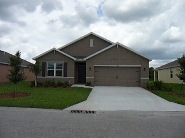 Property Photo:  2712 Granville Manor SW  FL 32968 