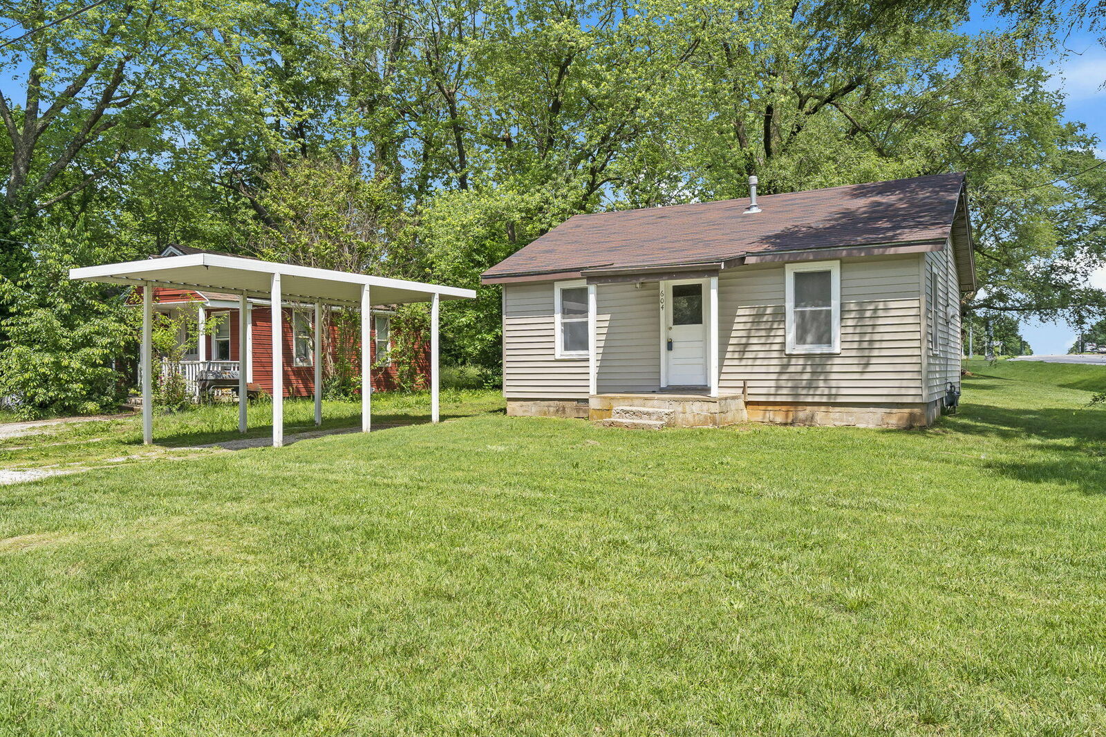 Property Photo:  604 N Brown Avenue  MO 65802 