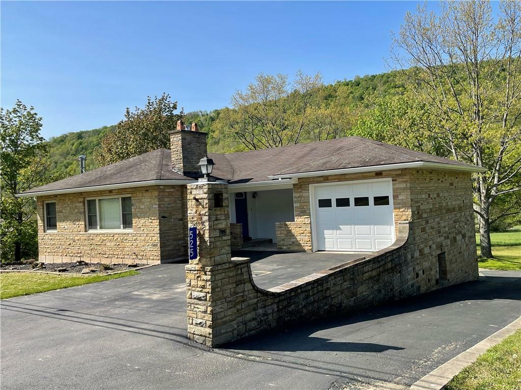 Property Photo:  525 Interstate Parkway  PA 16701 