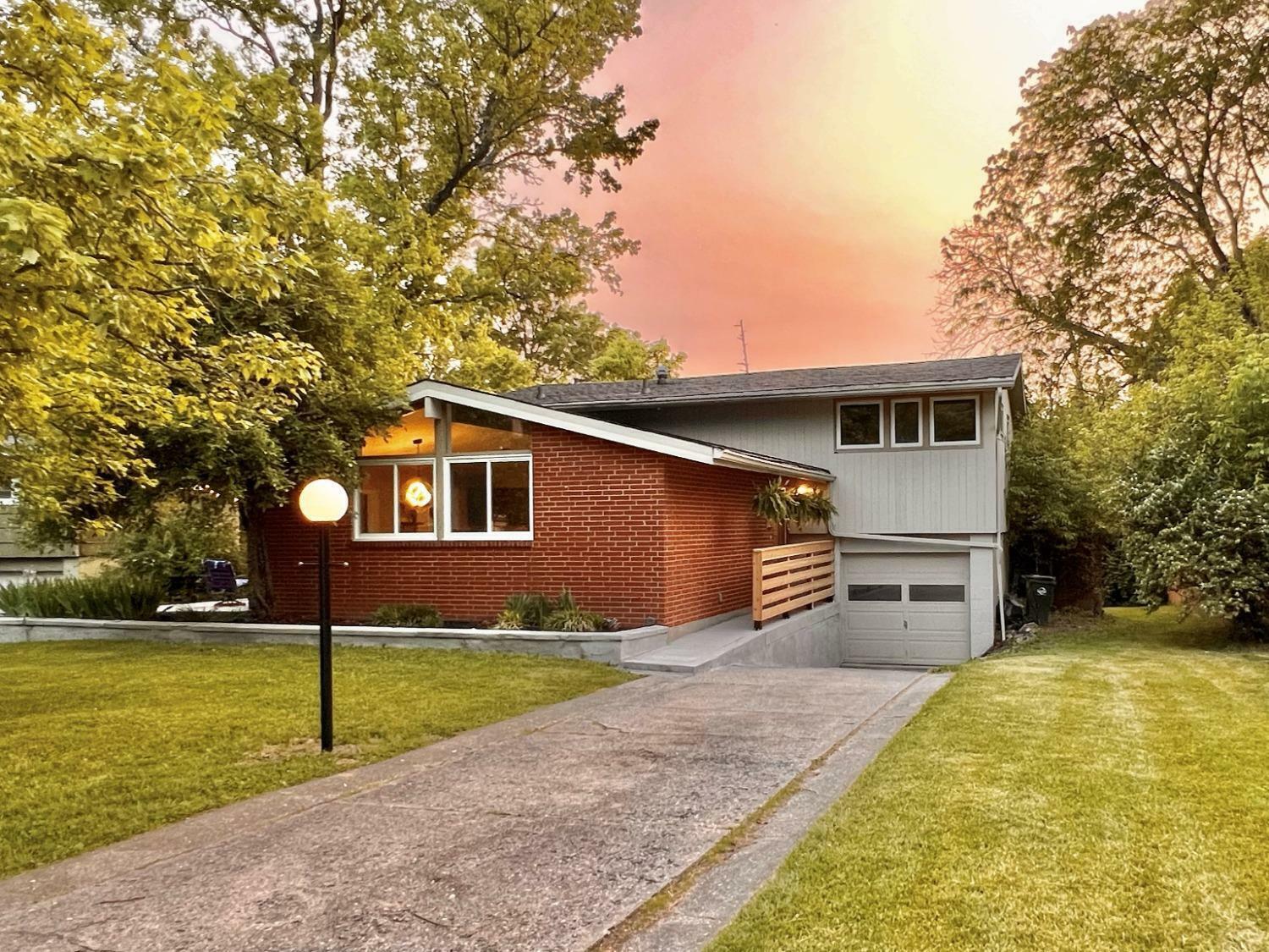 Property Photo: 843 Cascade Rd OH 45240