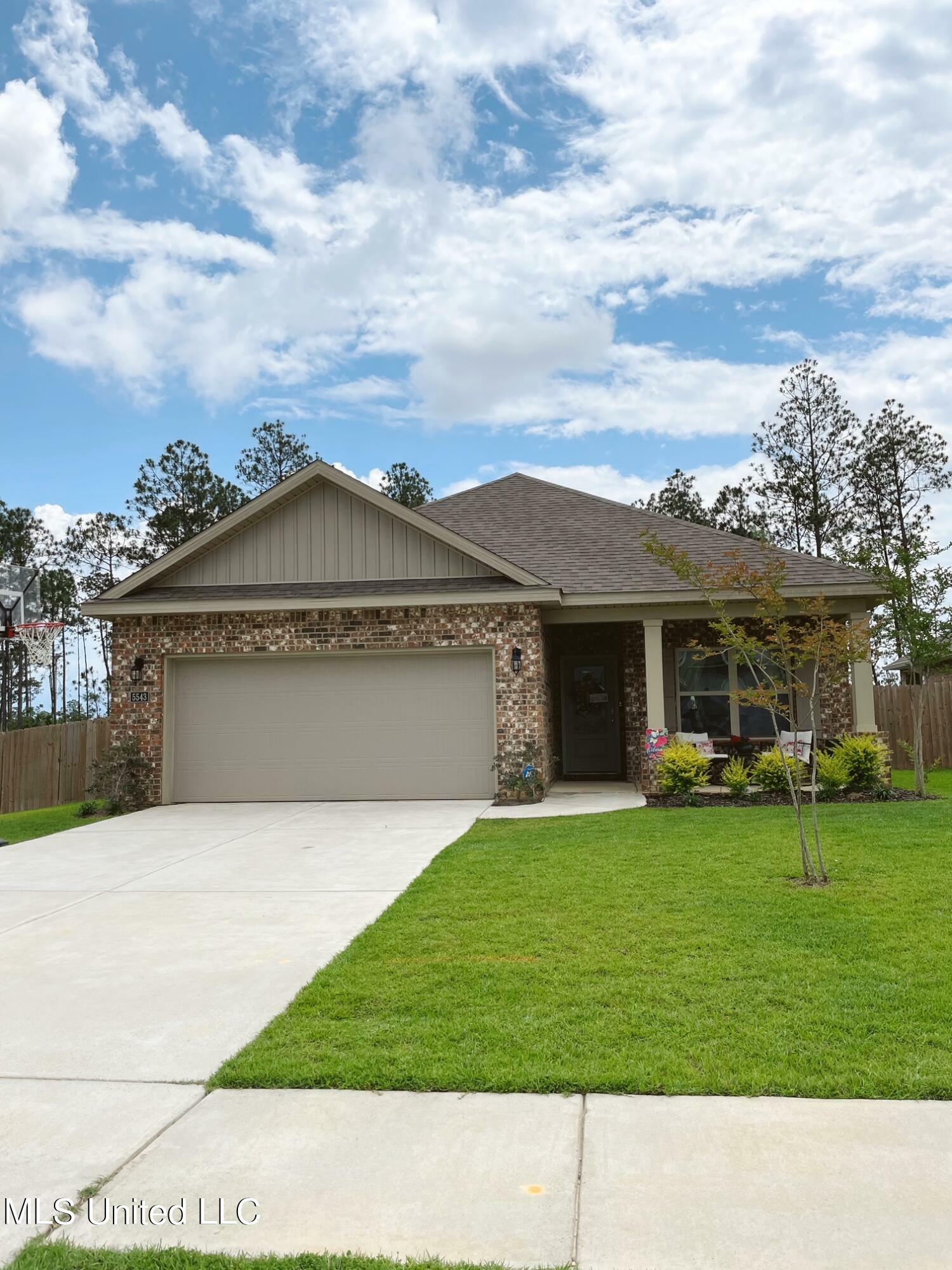 5543 Overland Drive  Biloxi MS 39532 photo