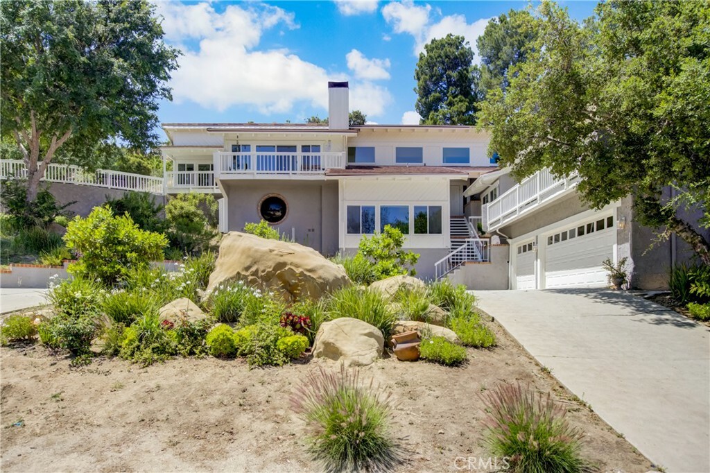 Property Photo:  13 Marlboro Lane  CA 91307 