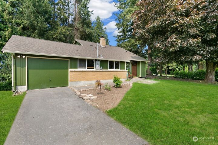 2007 208th Place SW  Lynnwood WA 98036 photo