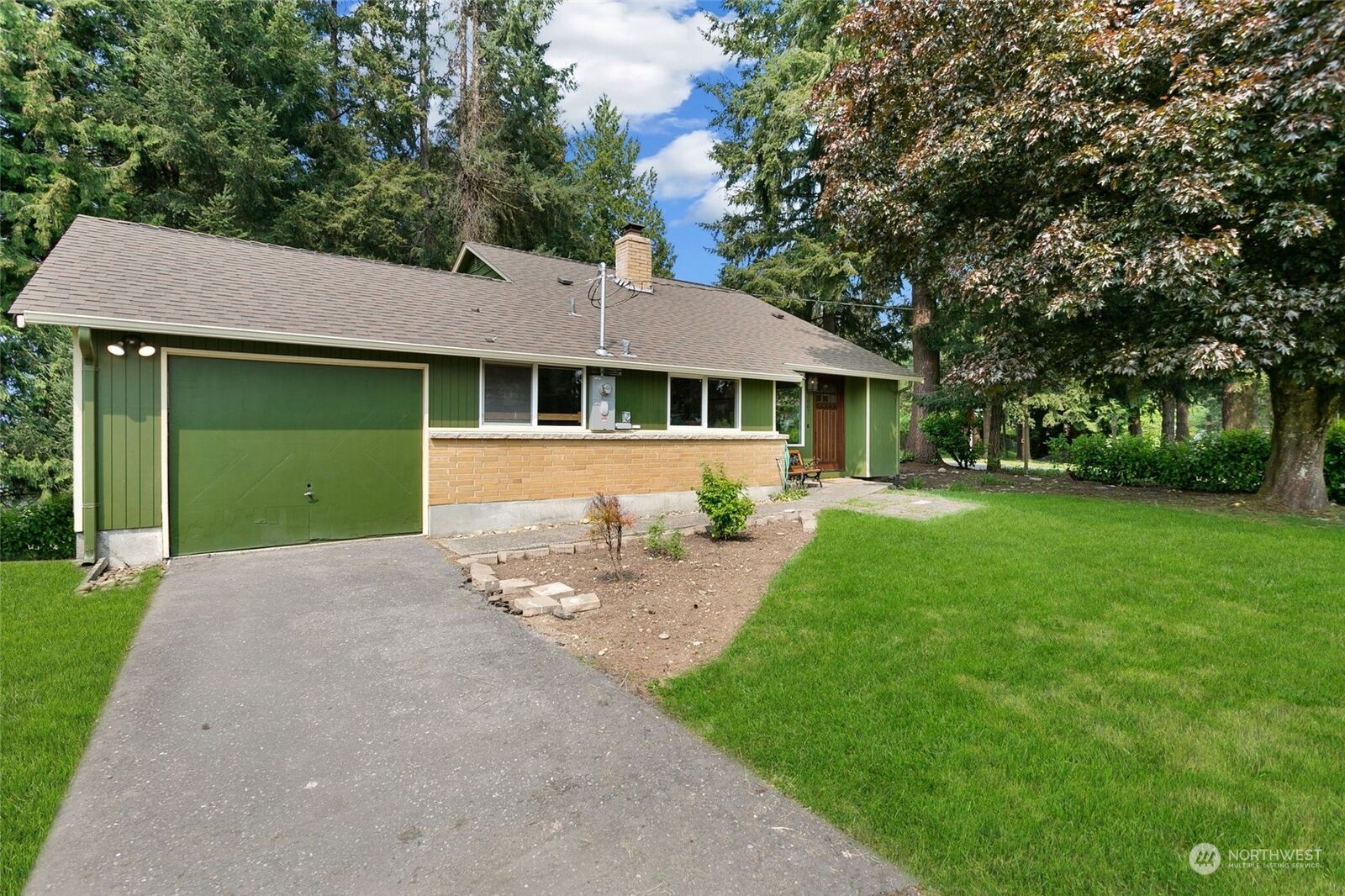 Property Photo: 2007 208th Place SW WA 98036