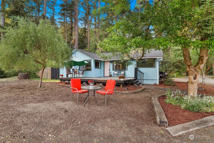 Property Photo:  50 E Driftwood Circle E  WA 98584 