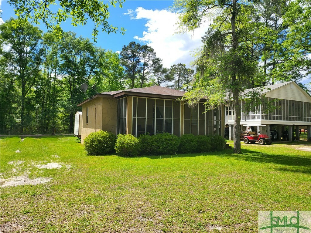 Property Photo:  1029 Riverview Road  GA 30415 