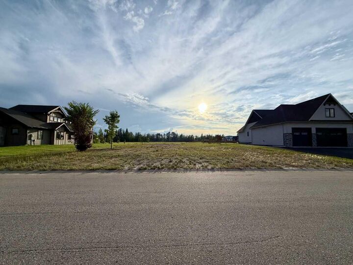 5704 Poplar Lane — photo 1