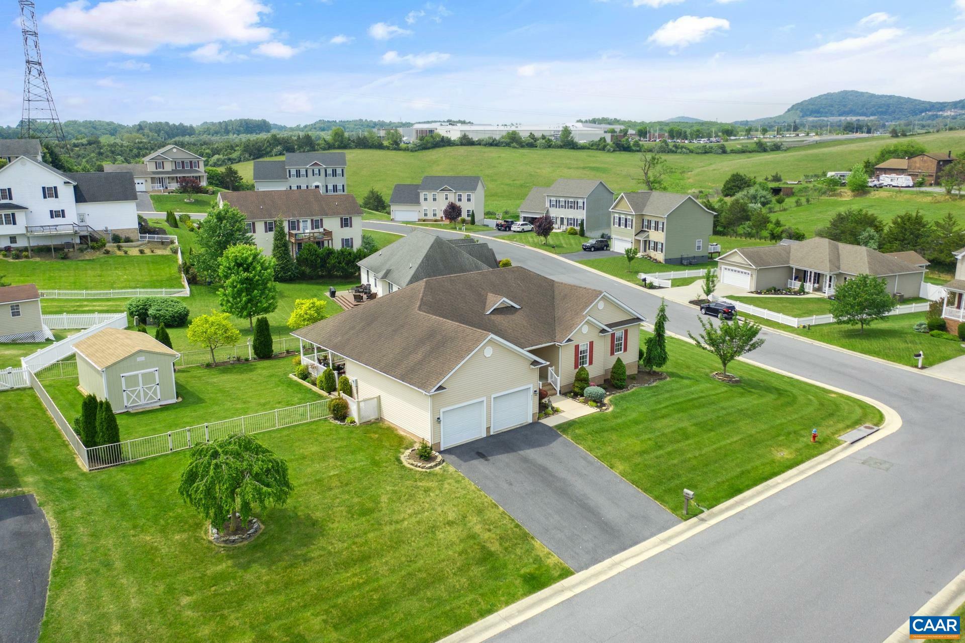 Property Photo: 800 Waterton St VA 24401