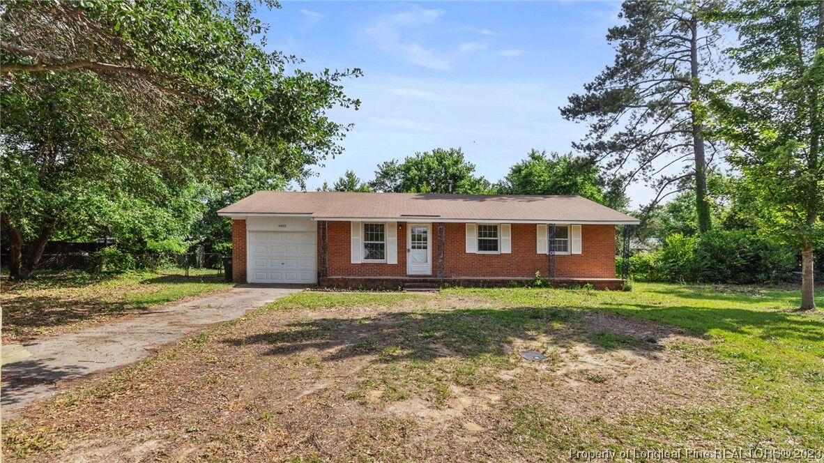 Property Photo:  4802 Eagle Court  NC 28304 