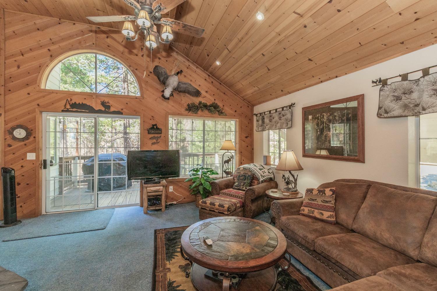 Property Photo: 42153 Hemlock Lane CA 93664