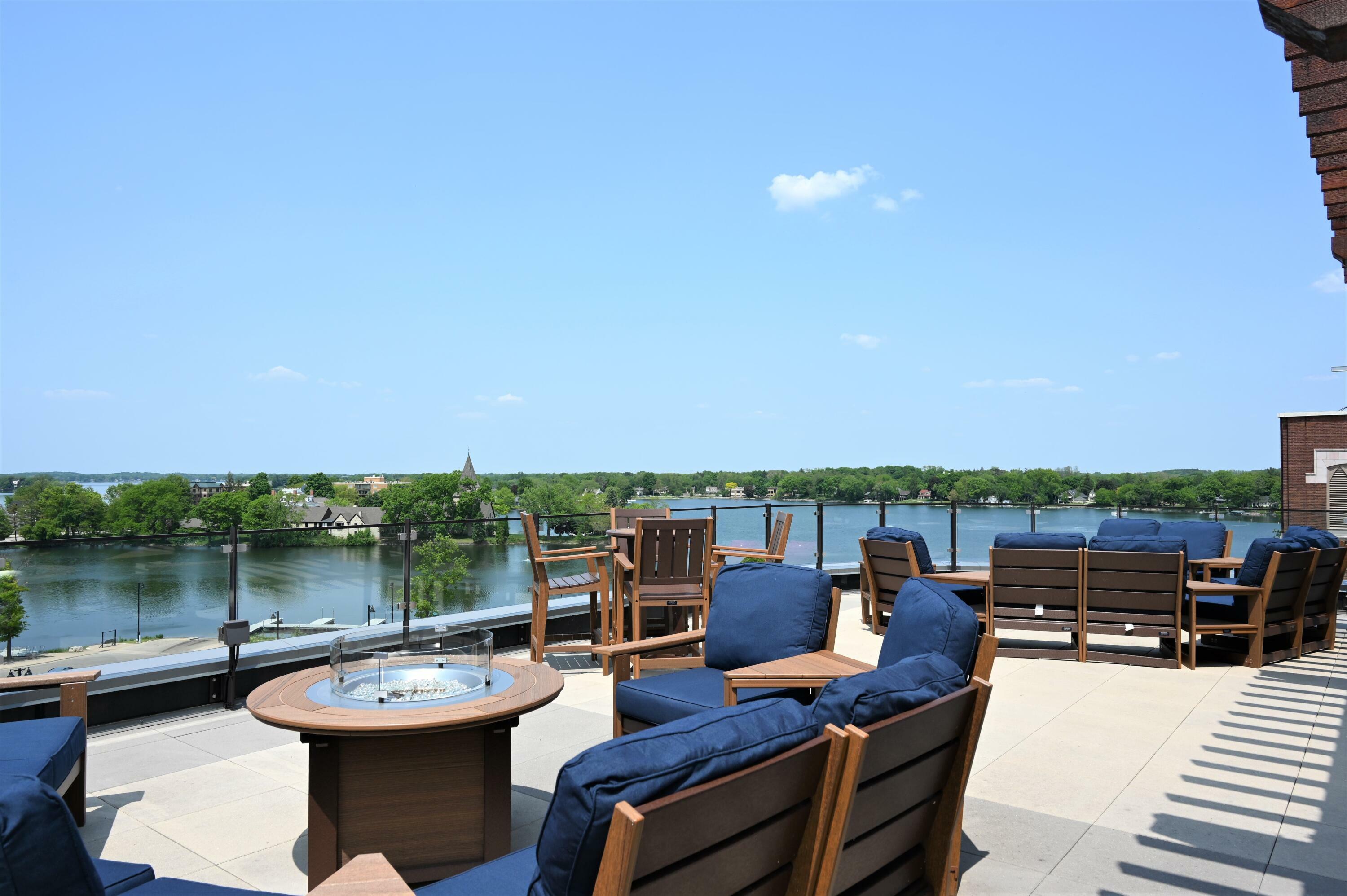 215 E Pleasant St 207  Oconomowoc WI 53066 photo