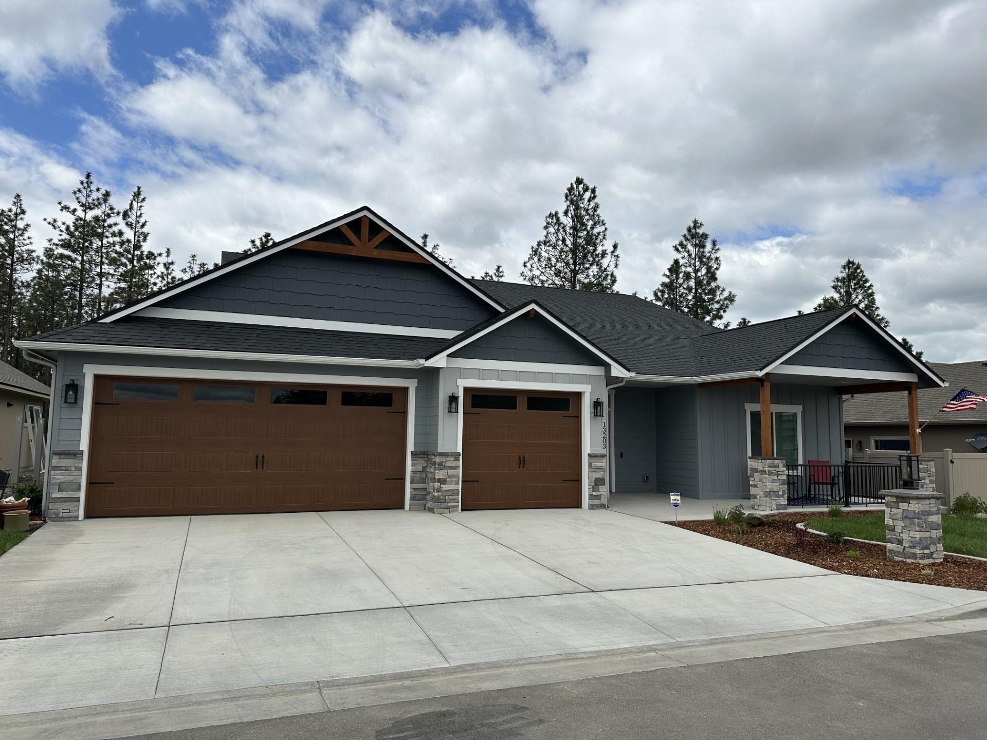 Property Photo: 13203 N Mayfair Ln WA 99208