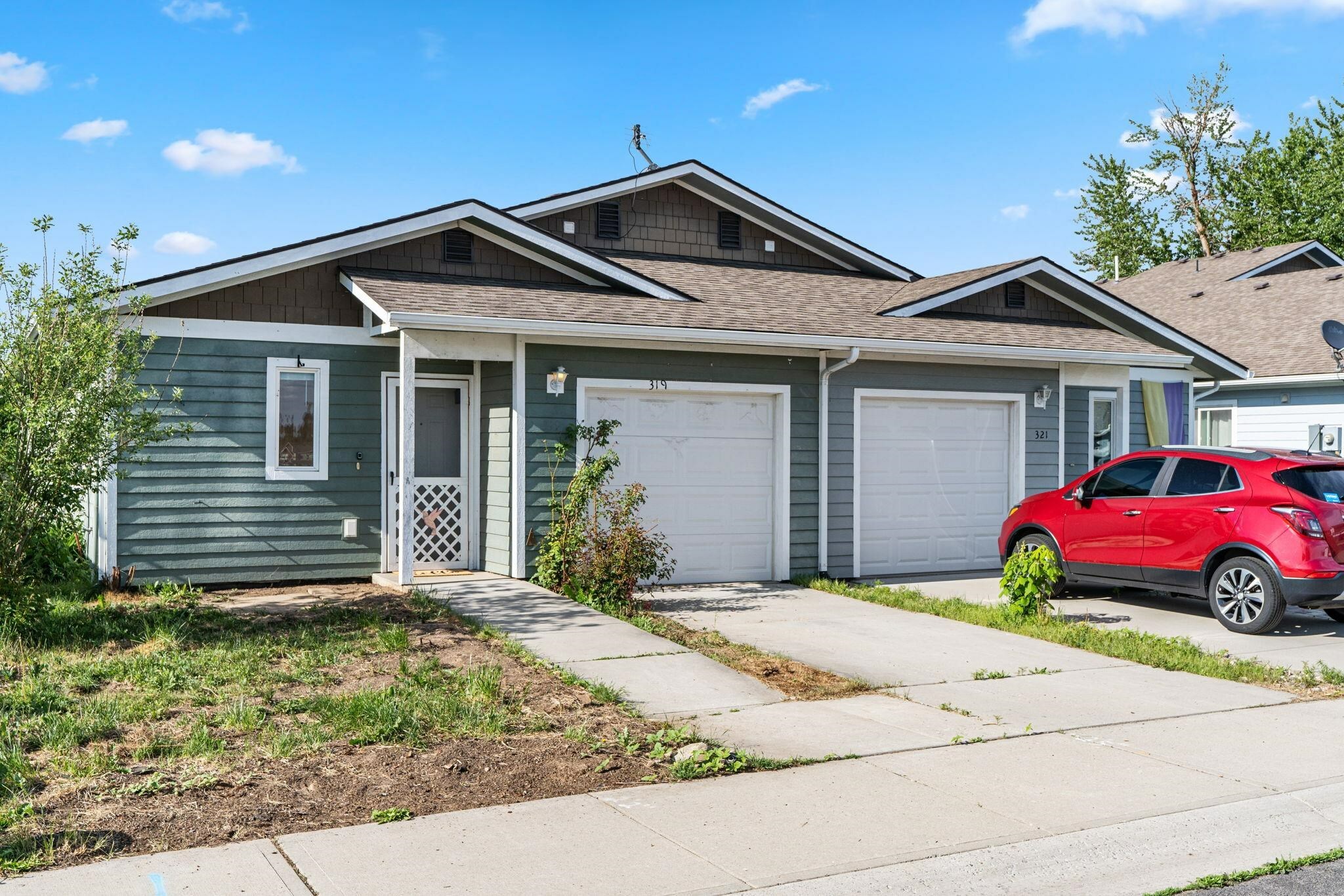 Property Photo: 319 E I St WA 99006