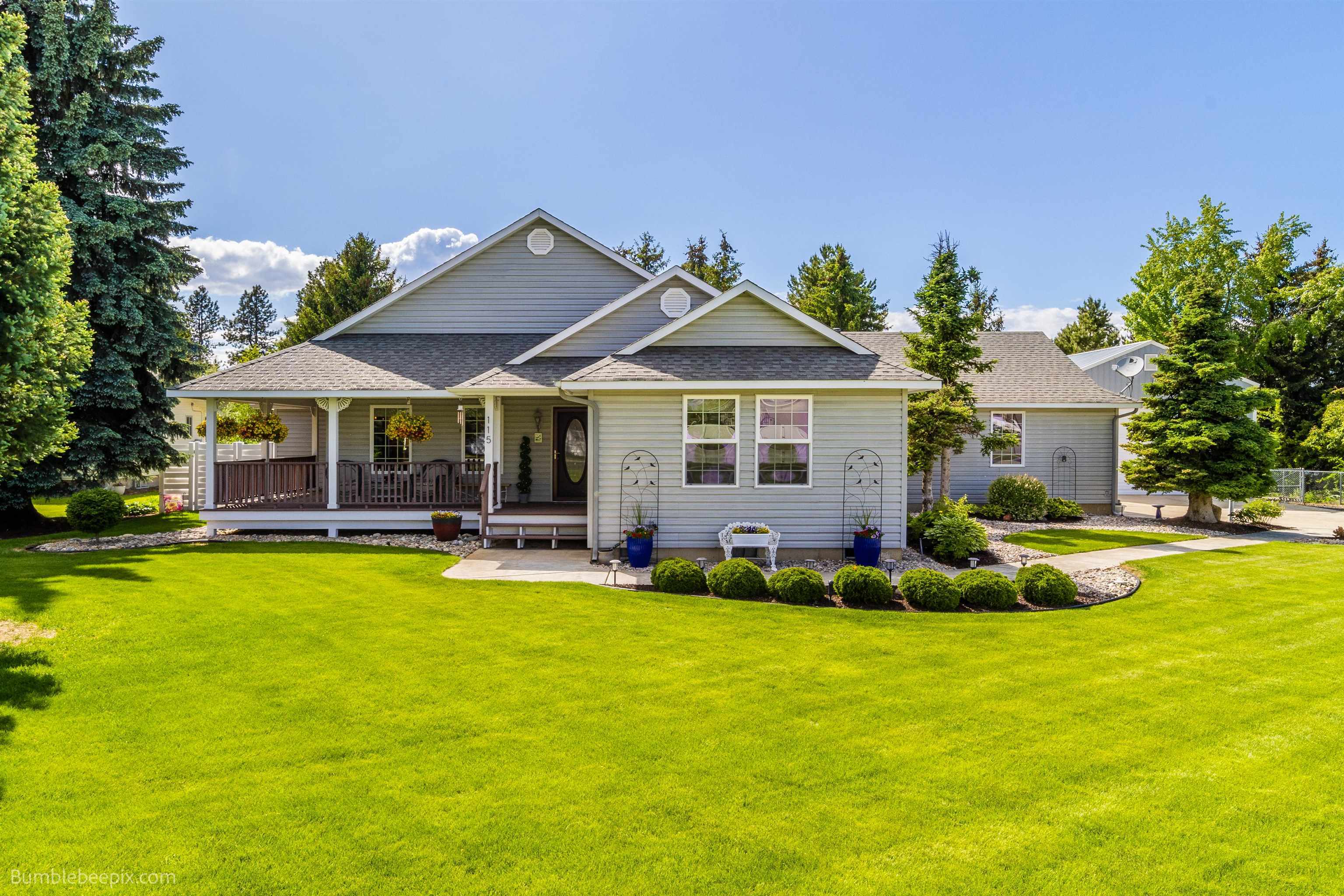 Property Photo: 115 N Weber Rd WA 99006