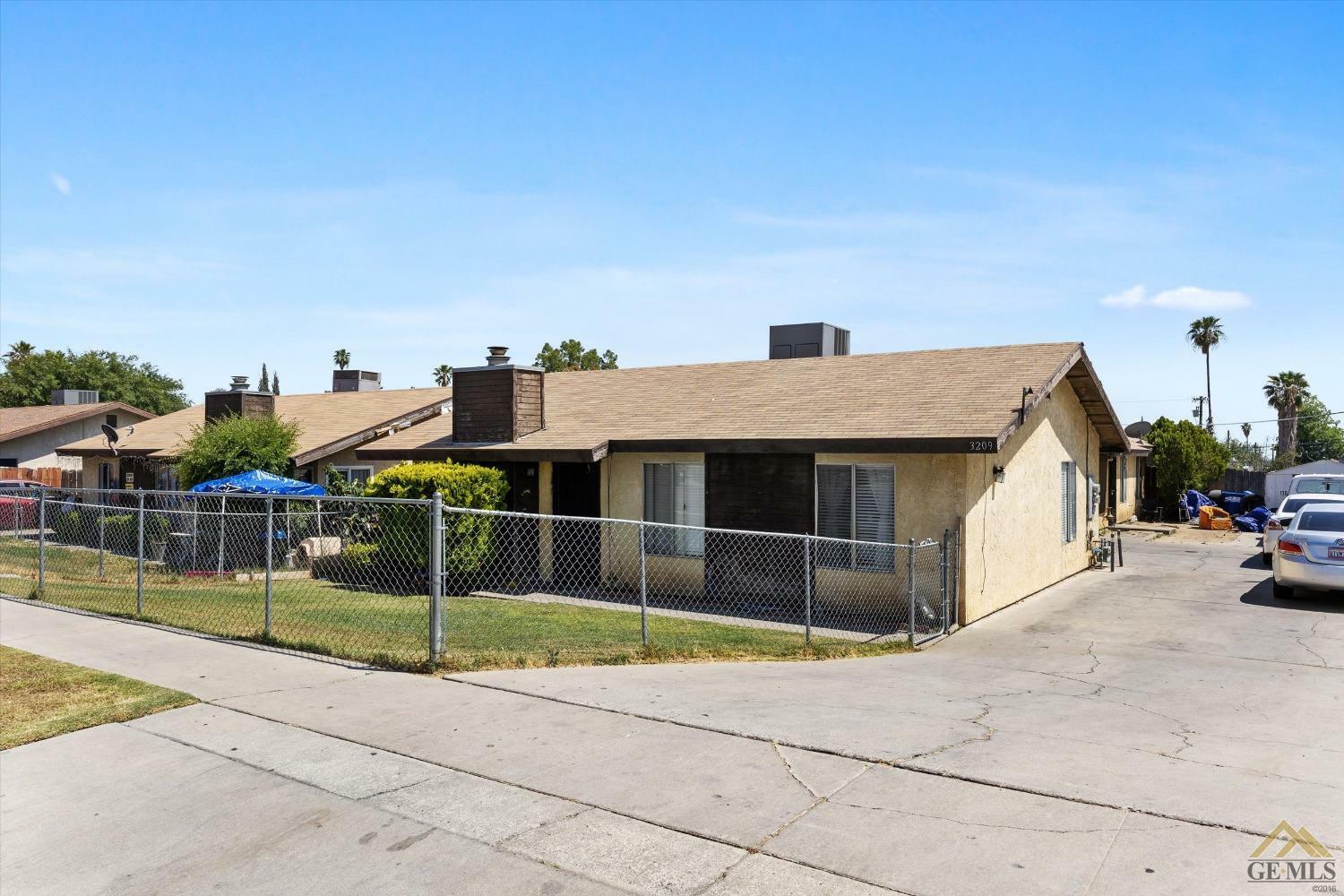 Property Photo: 3209 Crestline Road CA 93306