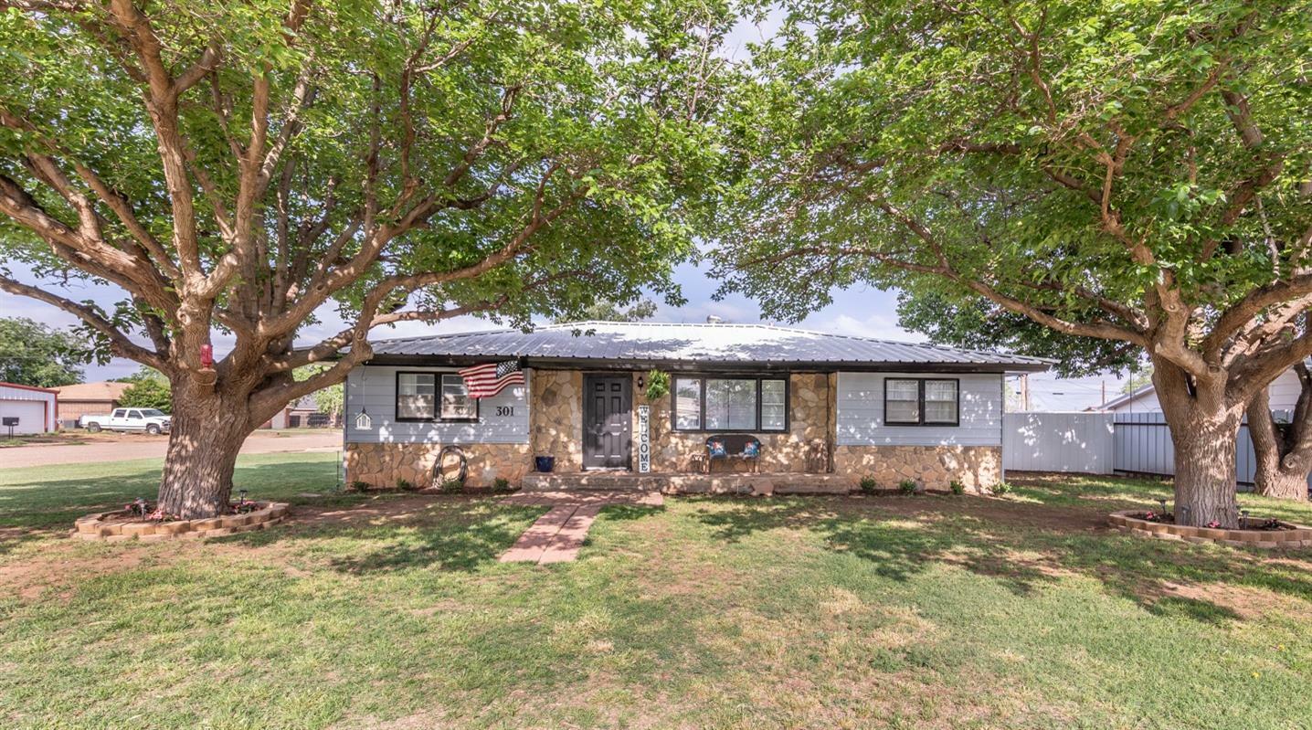 301 Ave K  Abernathy TX 79311 photo