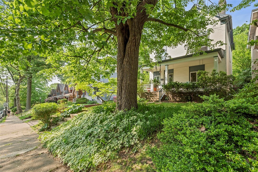 Property Photo: 175 Lloyd Ave PA 15218