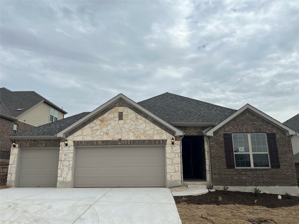 Property Photo: 117 Elm Ridge Way TX 78628