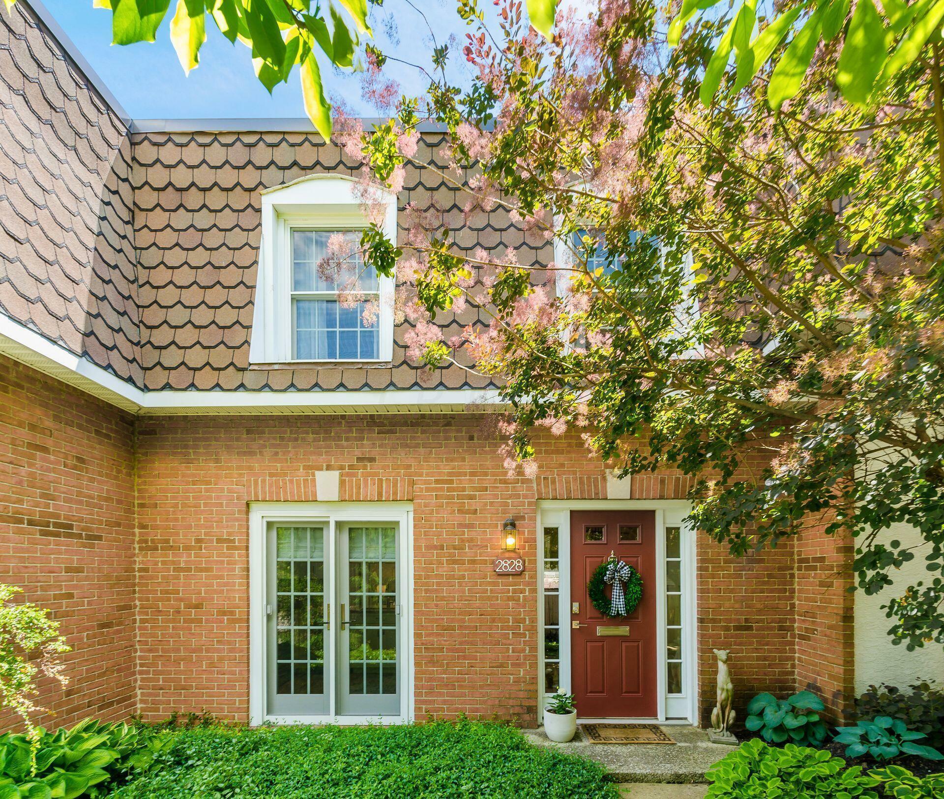 Property Photo: 2828 Chateau Circle OH 43221