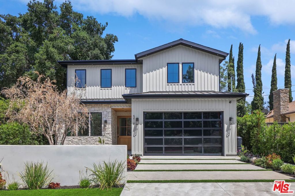 Property Photo:  5414 Aura Avenue  CA 91356 