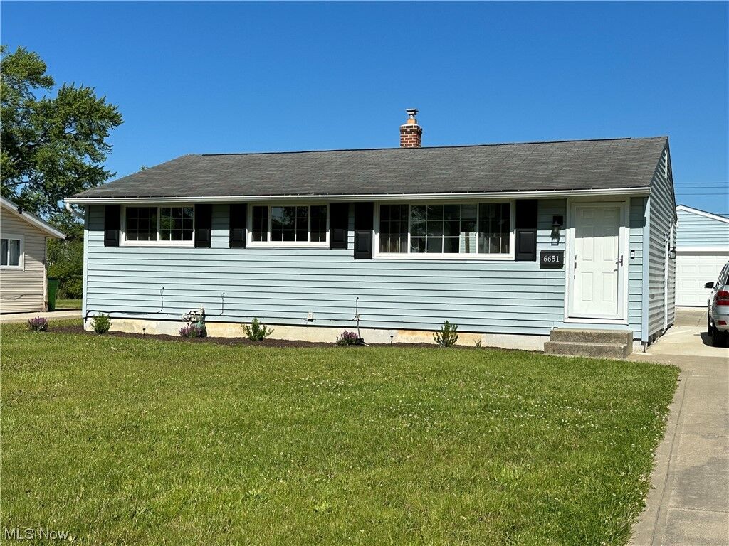 Property Photo: 6651 Tupelo Drive OH 44146