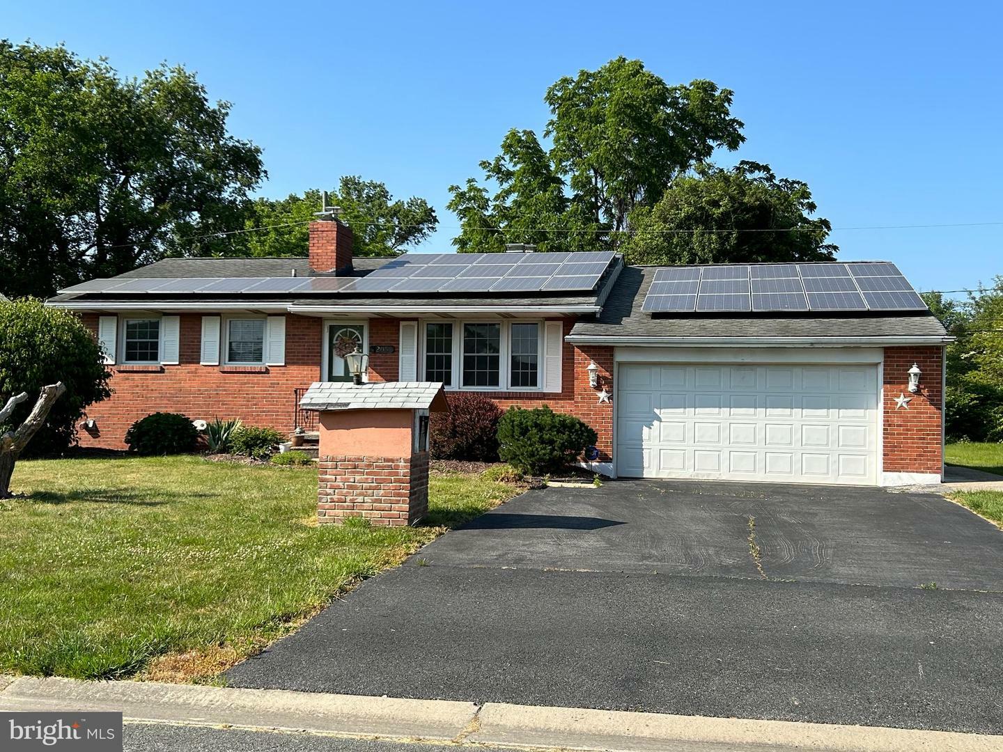Property Photo: 205 Werden Drive DE 19720