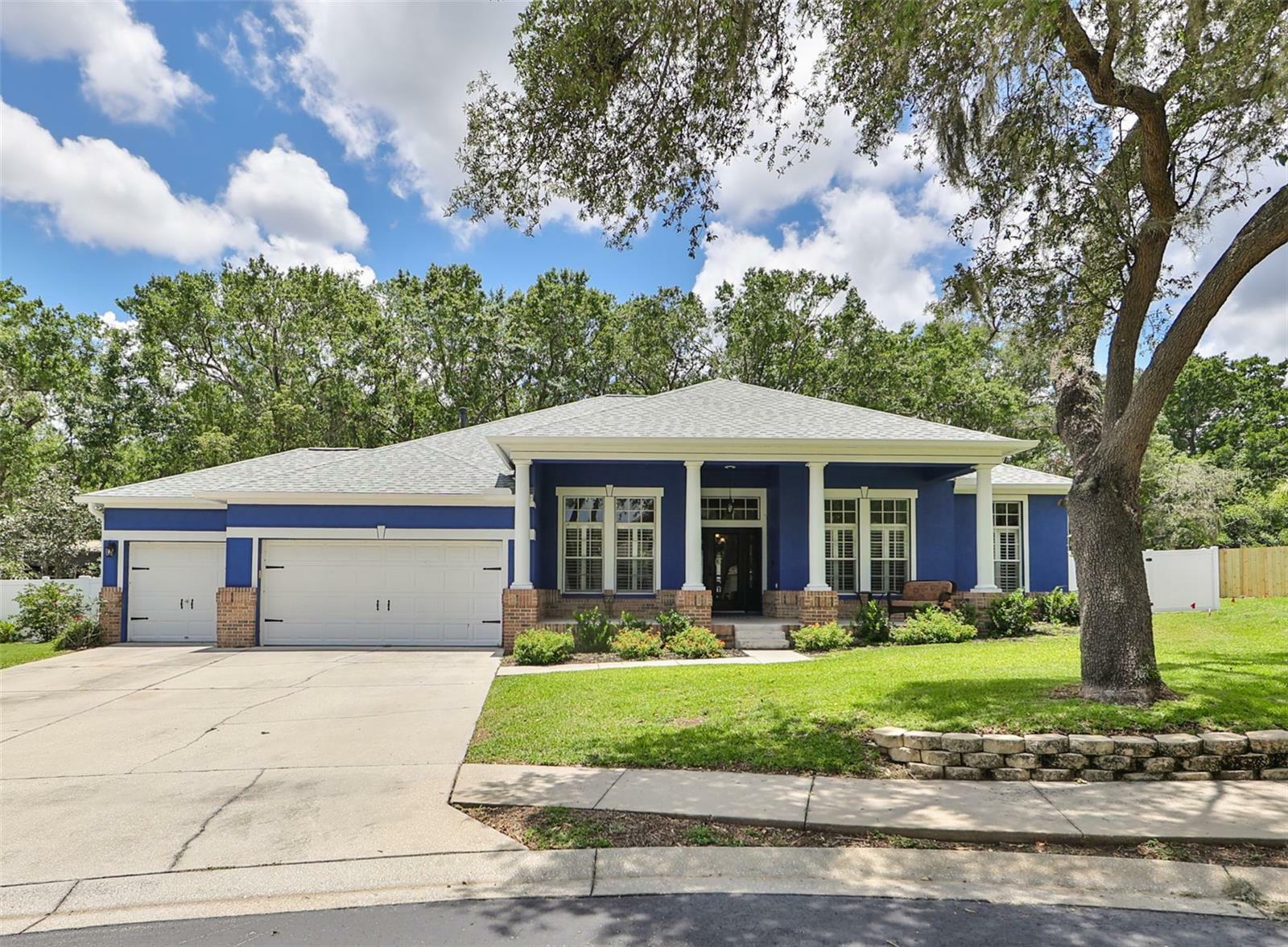 Property Photo:  515 Crowned Eagle Court  FL 33594 