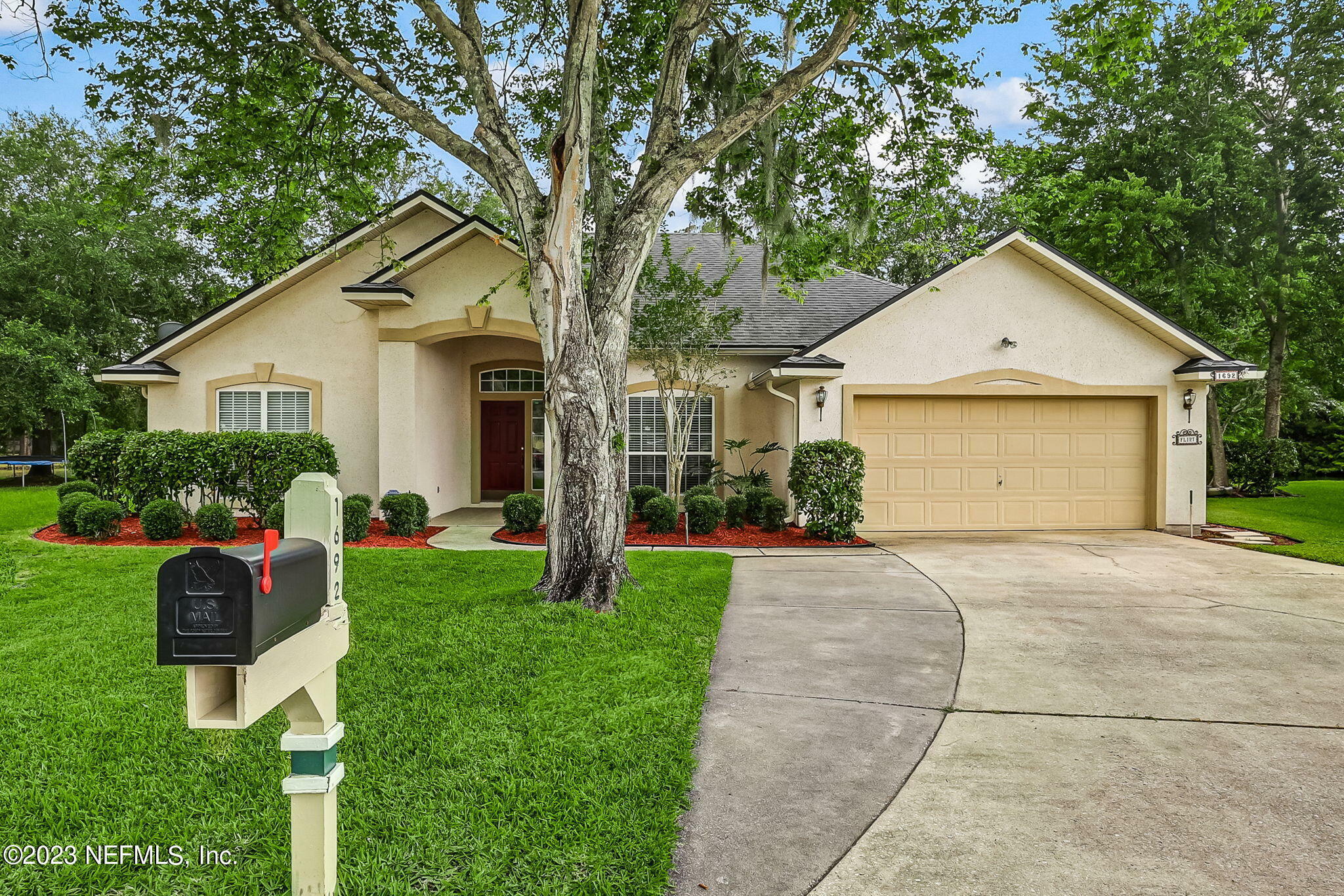 Property Photo:  1692 Crescent Cove Court  FL 32003 