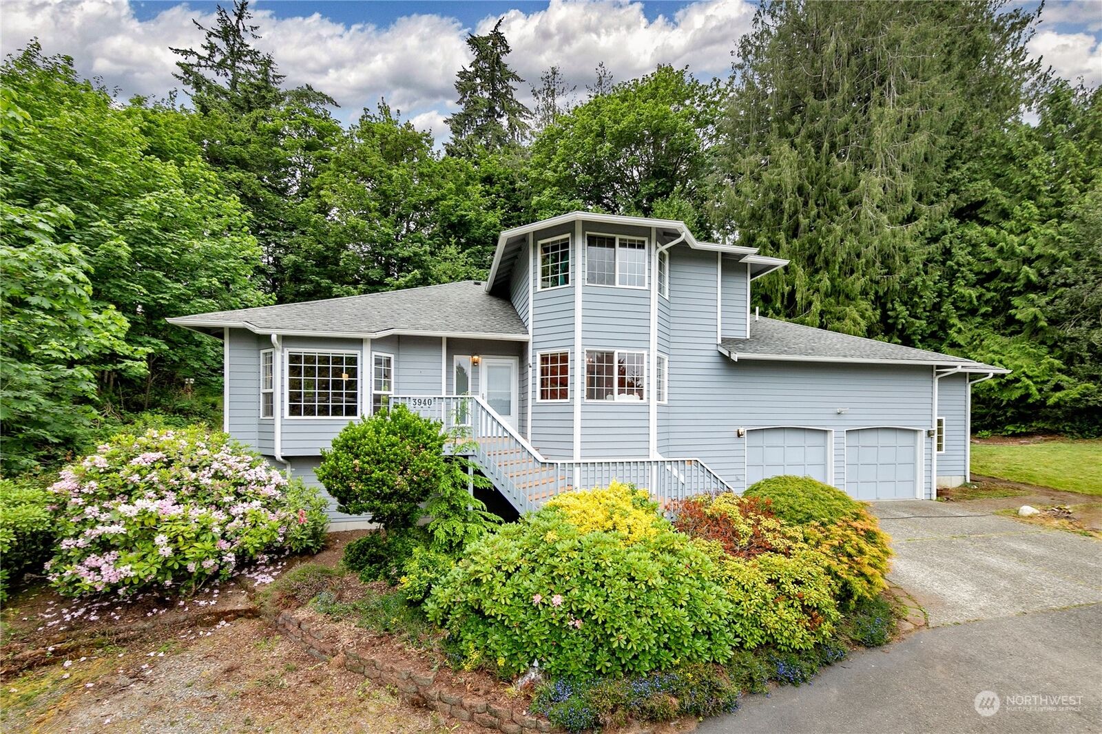 Property Photo:  3940 NE Oceangate Lane  WA 98311 
