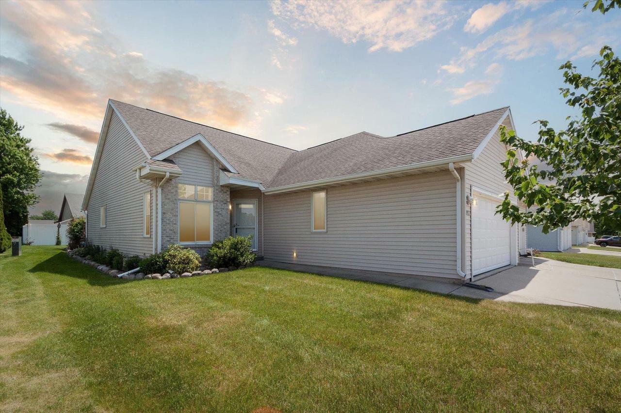 Property Photo:  2912 North Wright Road 2  WI 53546 