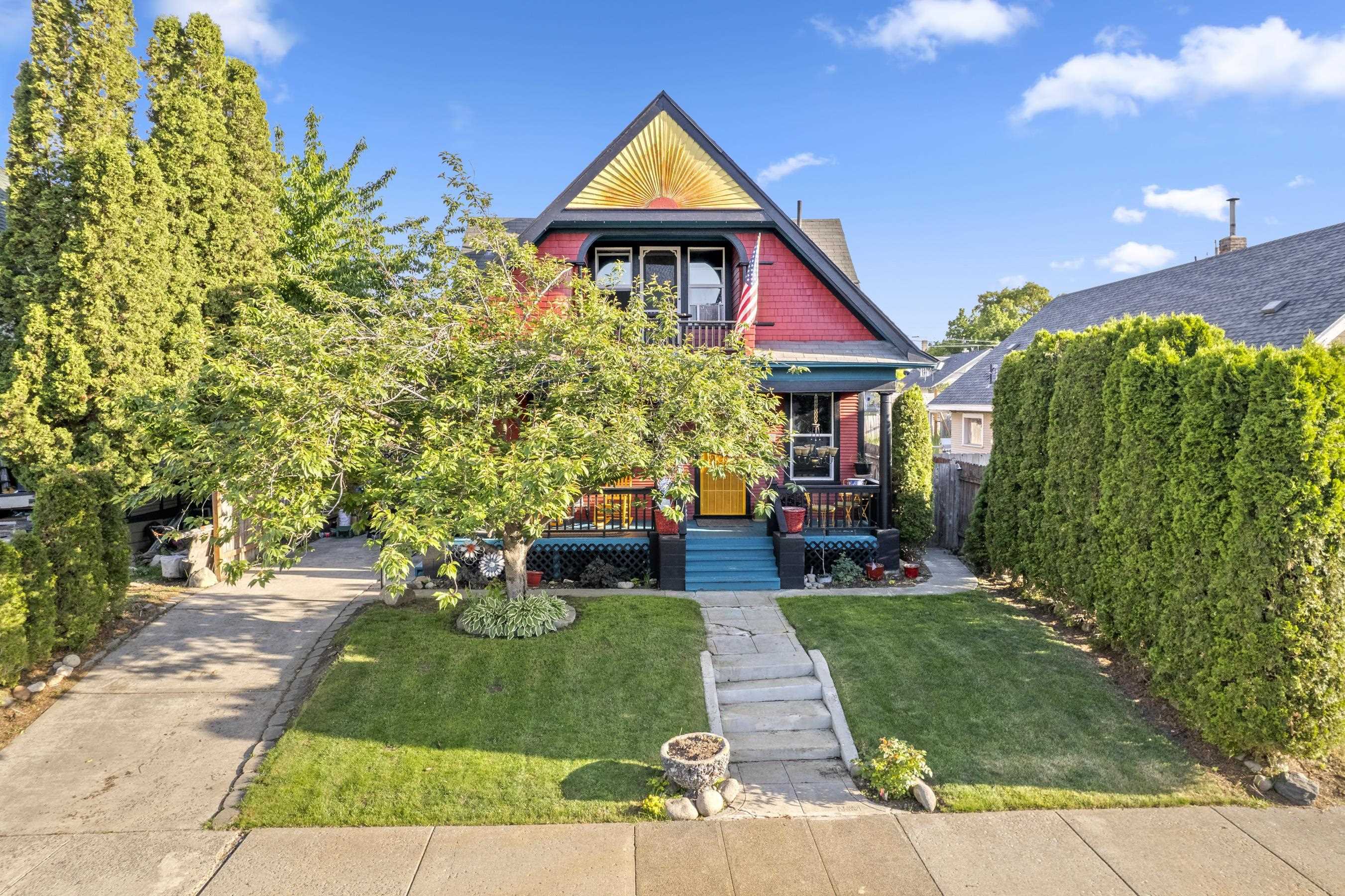Property Photo: 1207 W Carlisle Ave WA 99205