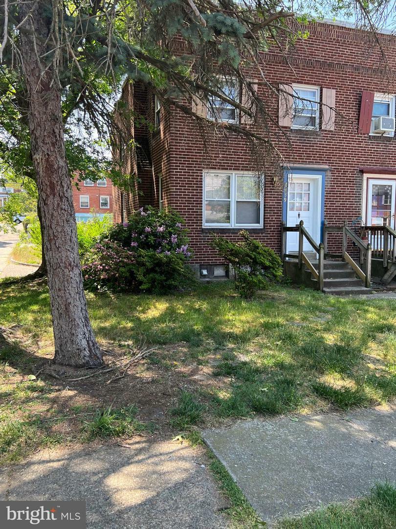 2439 Kensington Street  Harrisburg PA 17104 photo