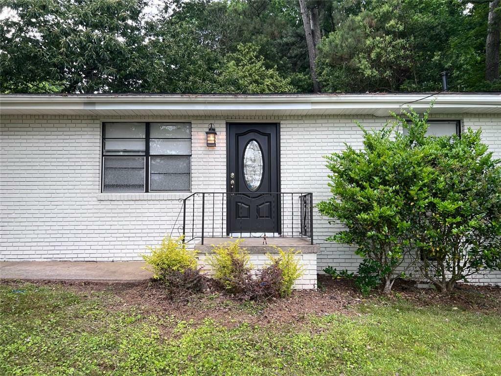 Property Photo:  330 Banberry Drive SE  GA 30315 