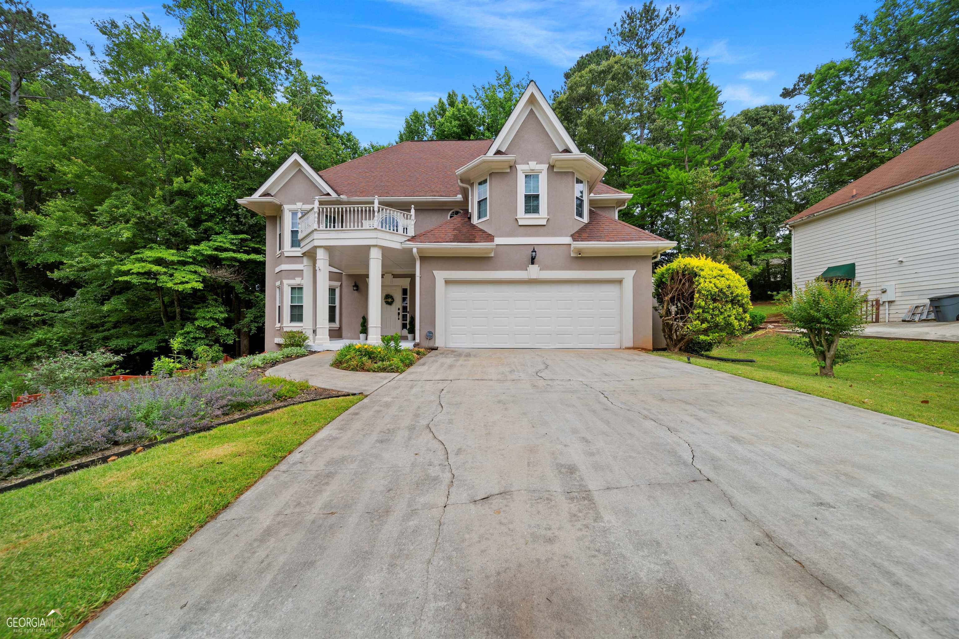 Property Photo: 1670 Laurel Creek Drive GA 30043