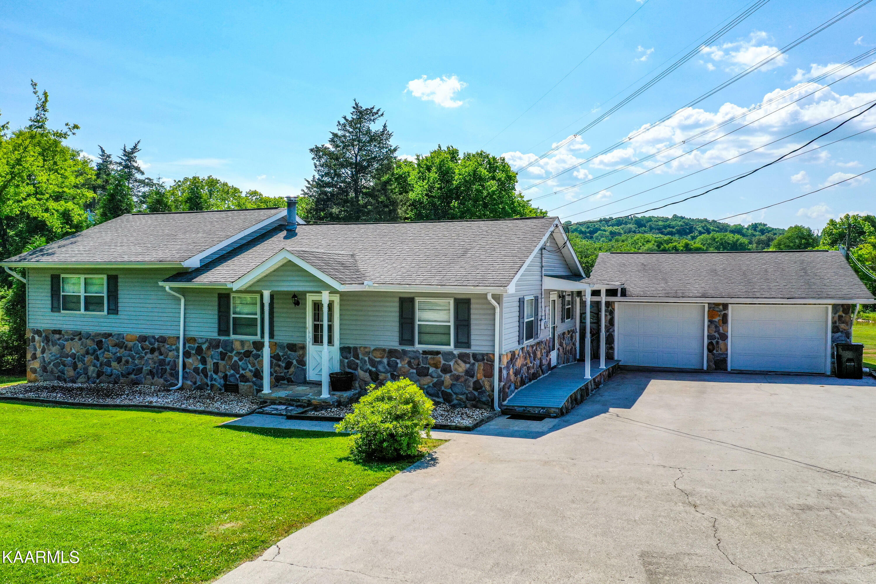 Property Photo:  118 Valley Court  TN 37737 