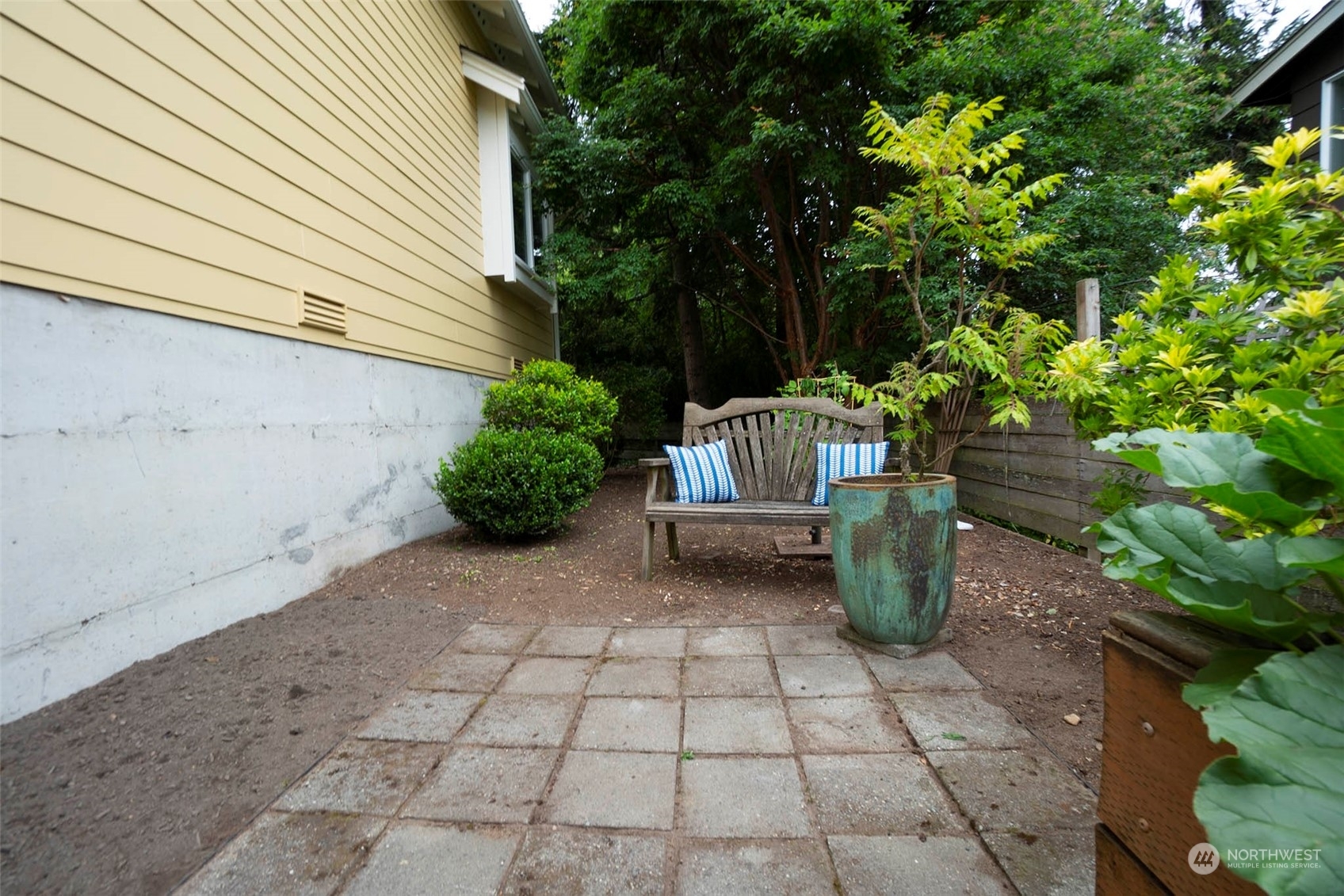 Property Photo:  318 N 160th Place  WA 98133 