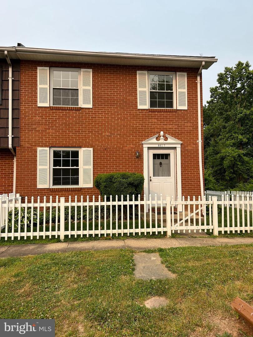 Property Photo: 8617 Colston Court VA 20115