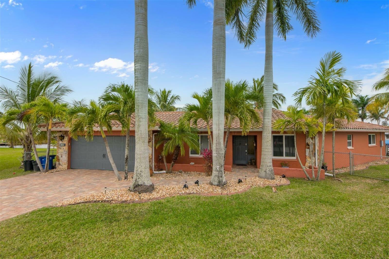 Property Photo:  429 Cross Street  FL 33903 